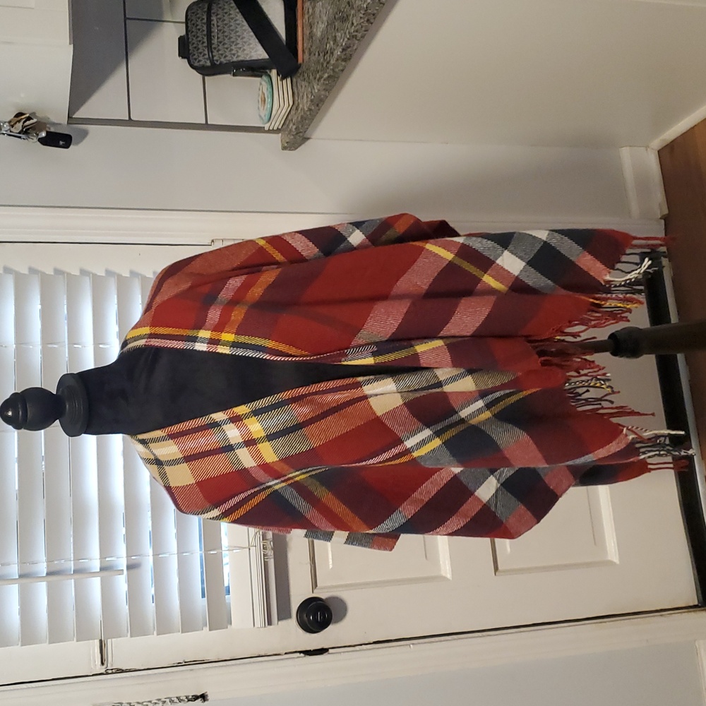 Viv & Lou Shawl